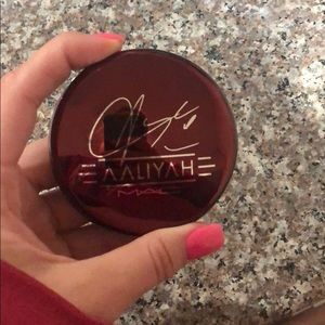 Mac x AALIYAH bronzer